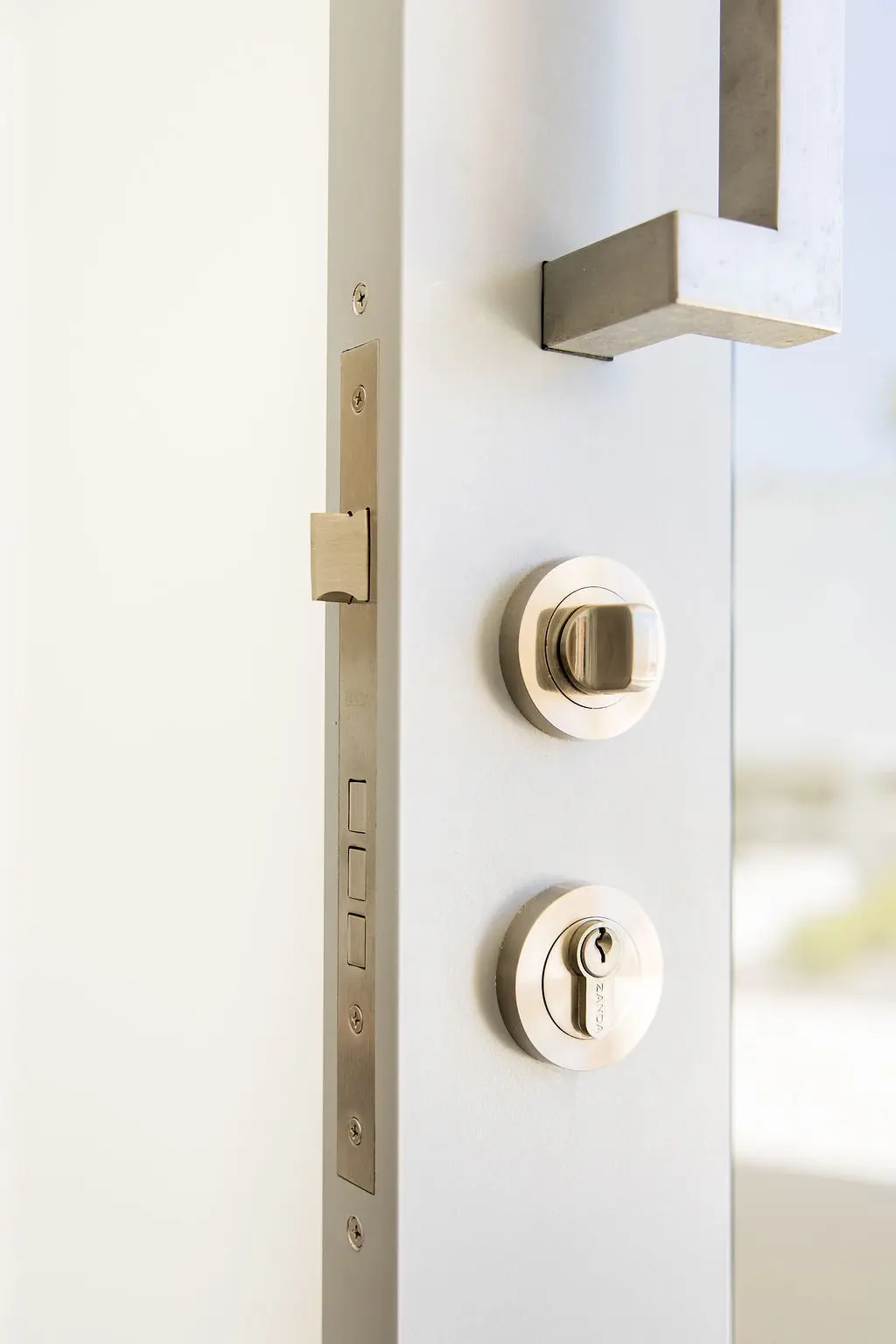 Entrance set: lever, cylinder and escutcheon, Brushed Nickel, Hume Doors & Timber and Zanda range supplied by Integrity