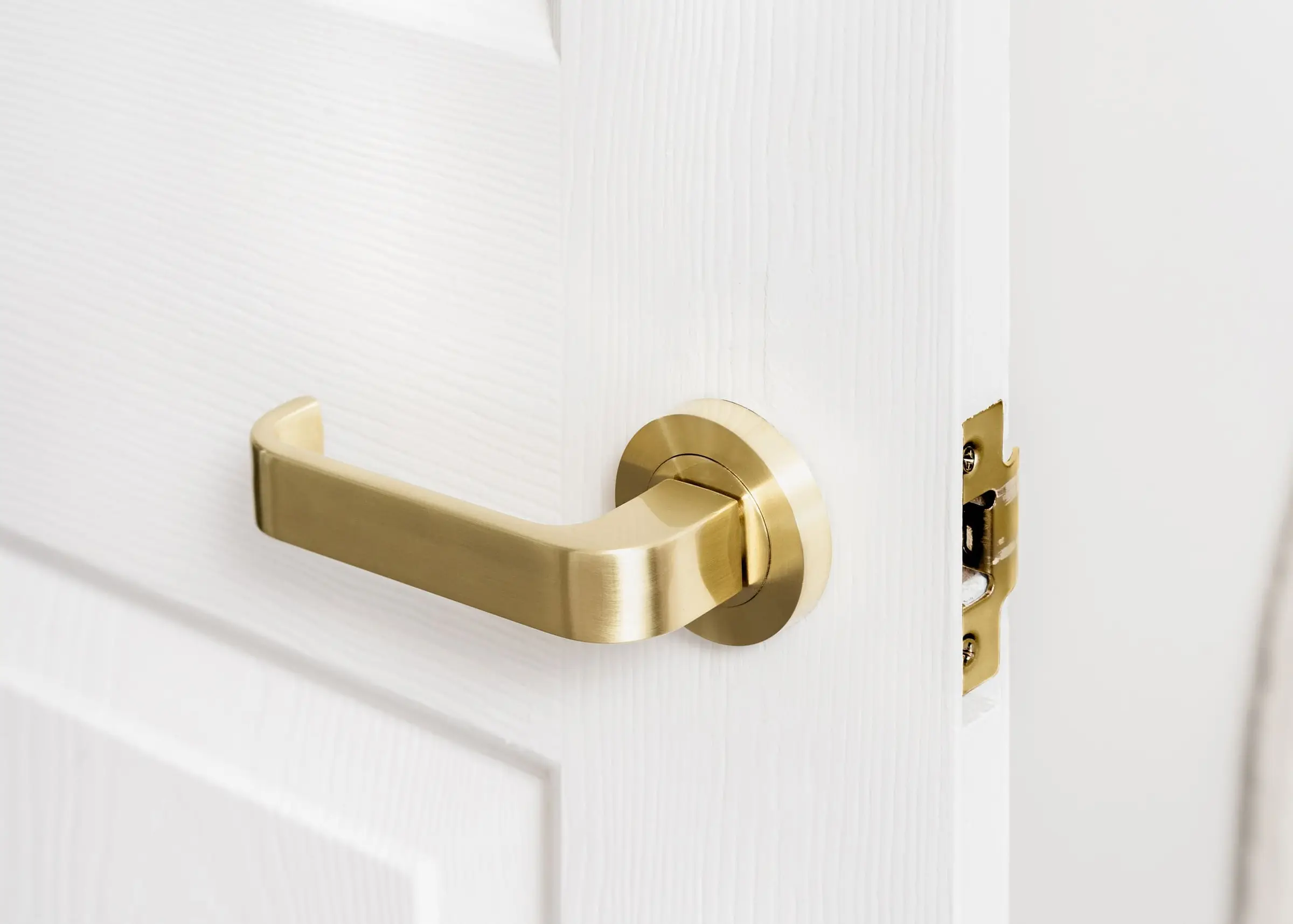Zanda Streamline lever in Satin Brass