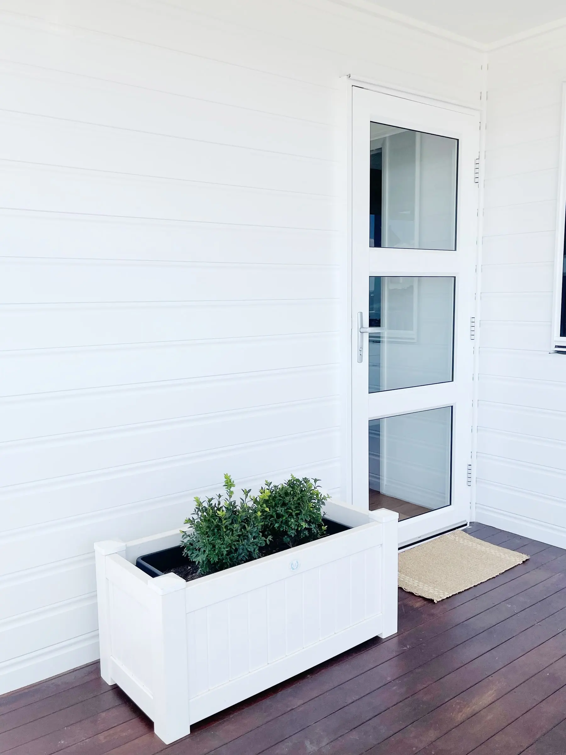 Hume Elite aluminium entrance door for weather-exposed positions