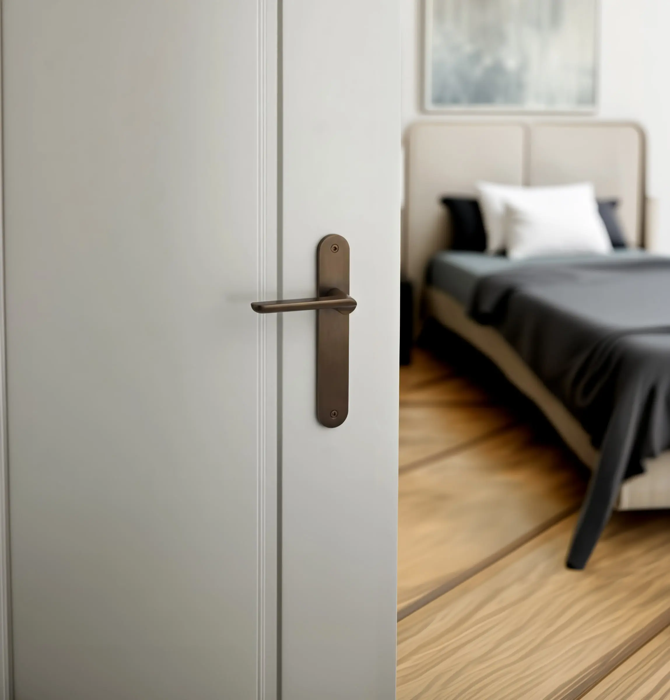 Zanda Regent lever on longplate, Ember Bronze