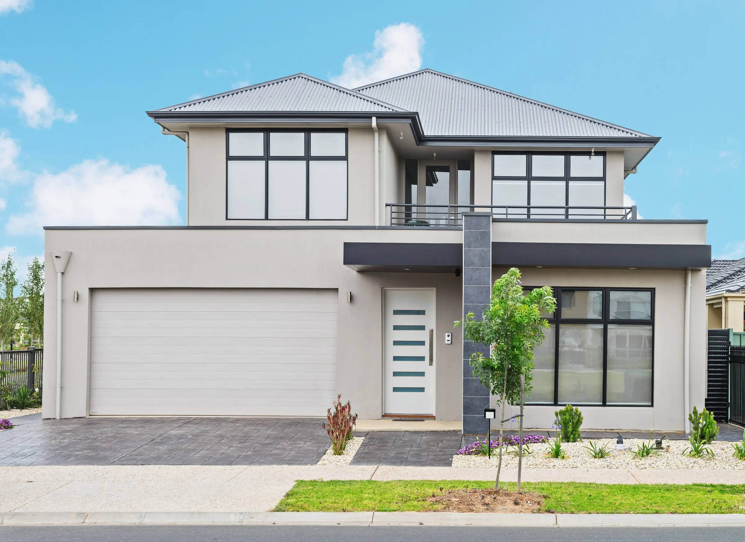 Verve VER6 entrance door, Hume Doors & Timber and Zanda range supplied by Integrity