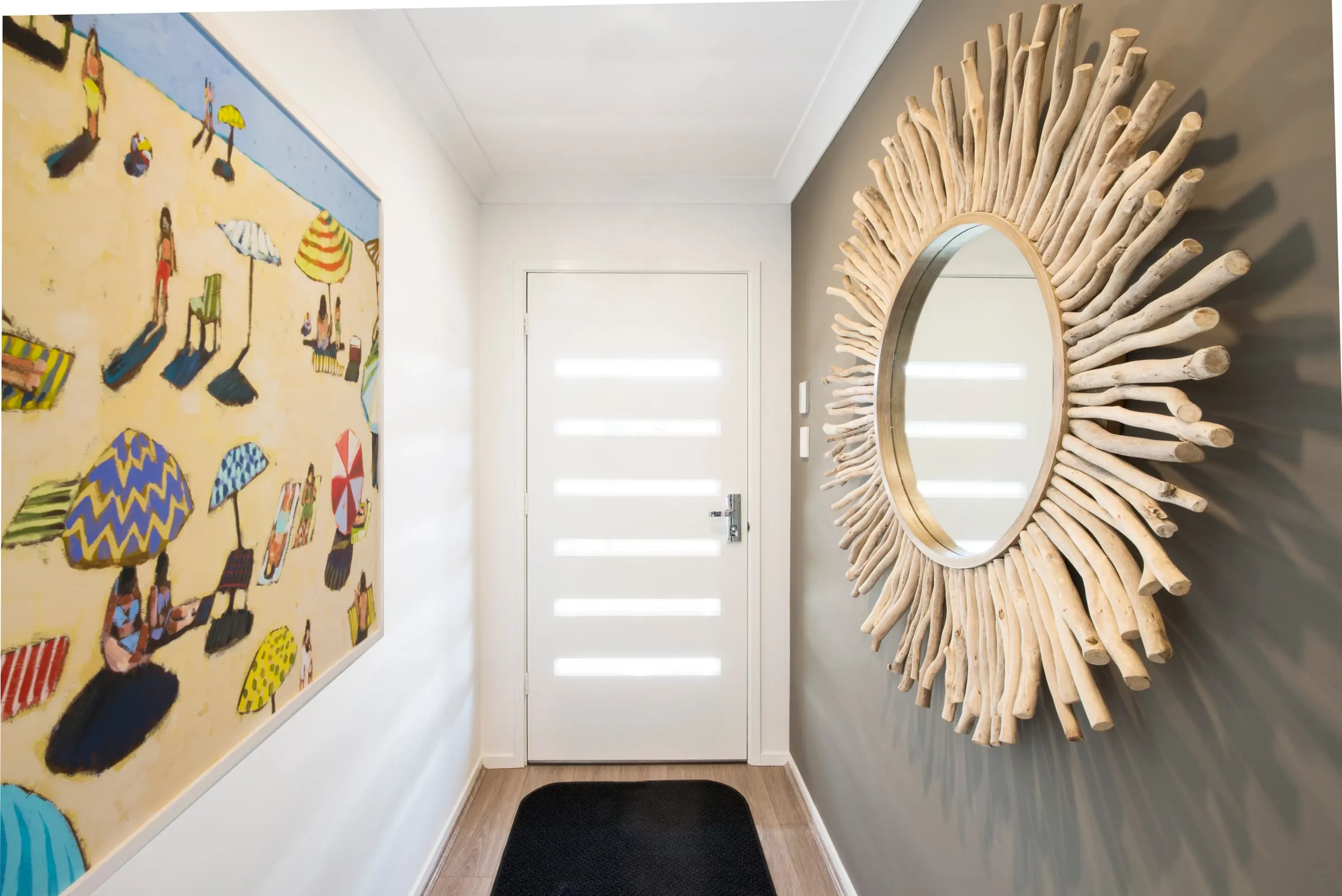 Hume Verve VER8 entrance door with horizontal glazing